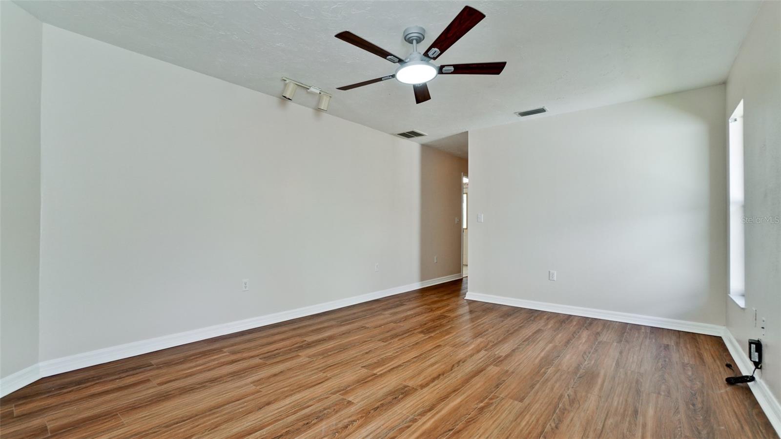 GREENVIEW REP - Residential Lease