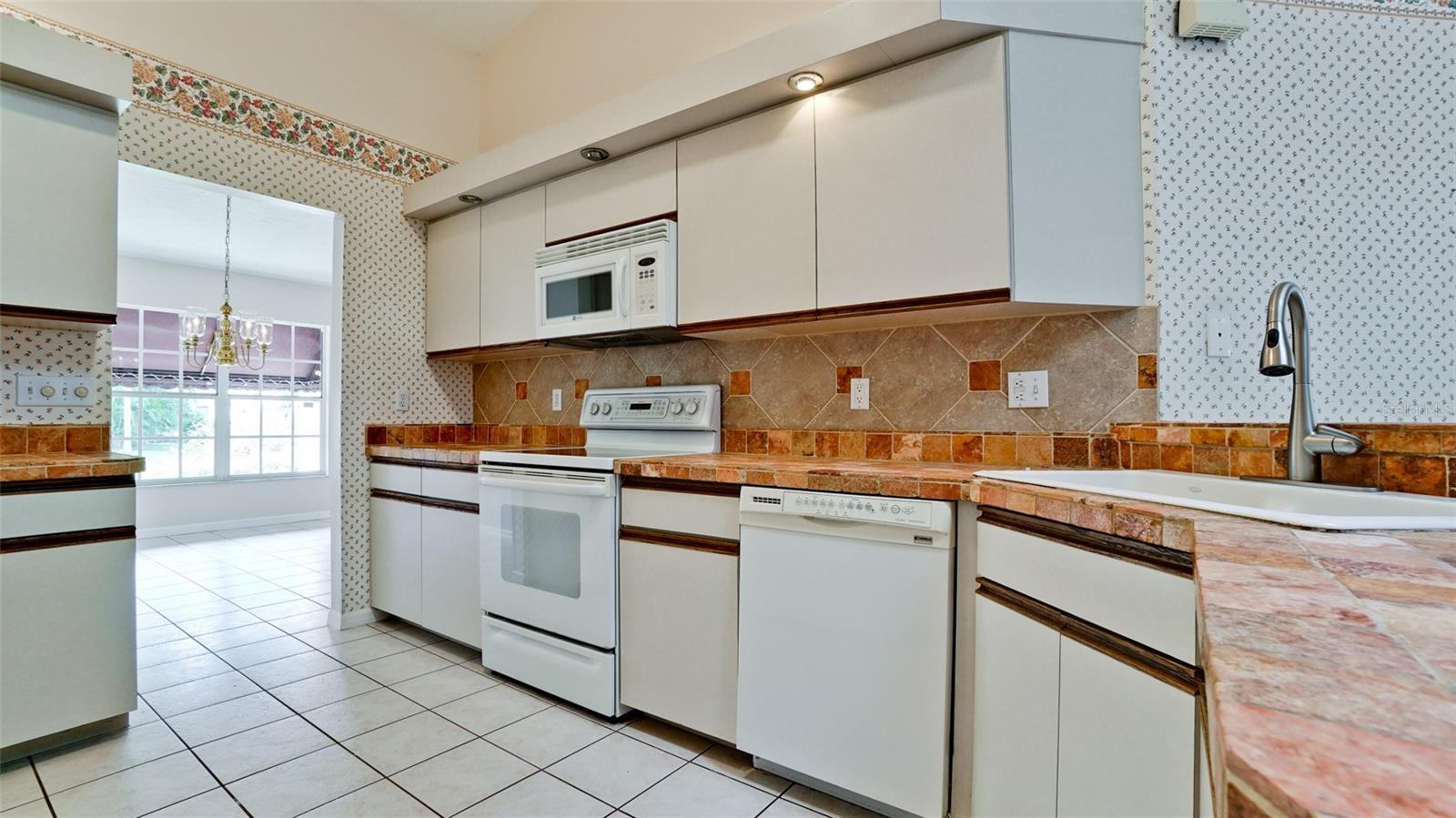 GREENVIEW REP - Residential Lease