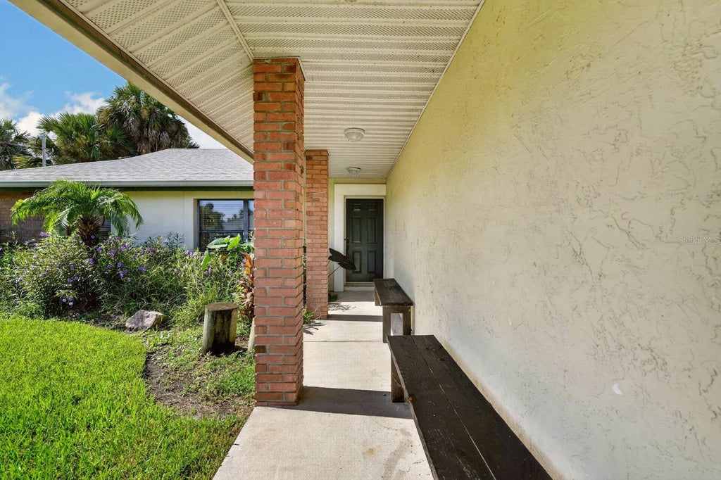 Photo of 109 Coral Reef Court N, Palm Coast, FL 32137 (MLS # FC320580)