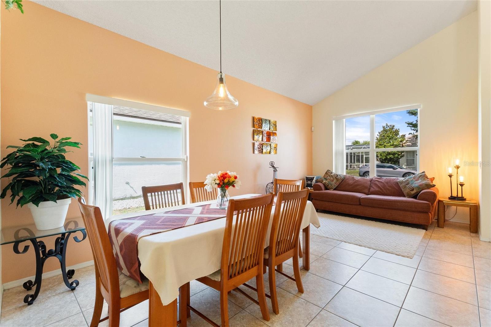 FAIRWAYS LAKE ESTATES - Residential