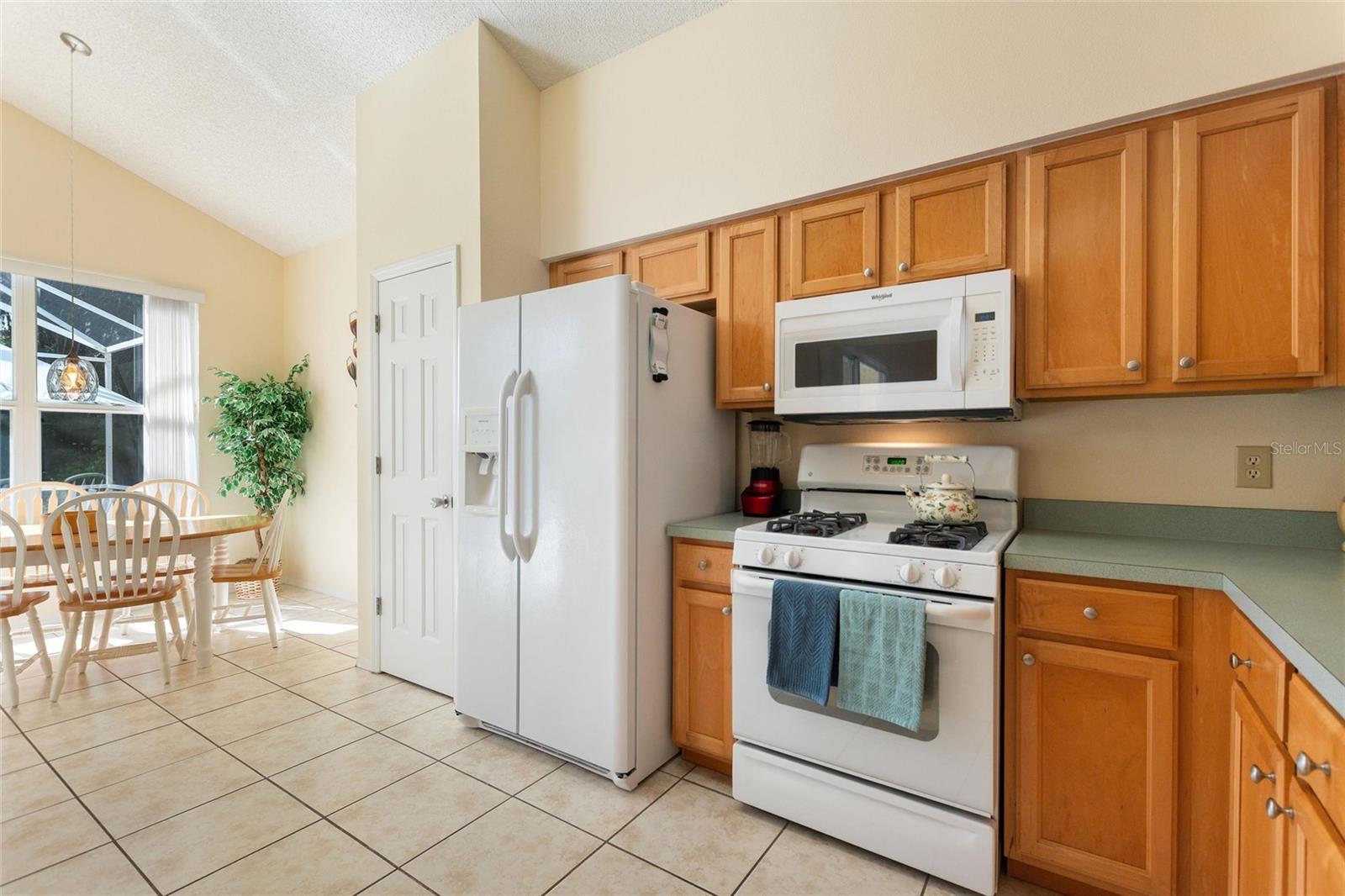 FAIRWAYS LAKE ESTATES - Residential