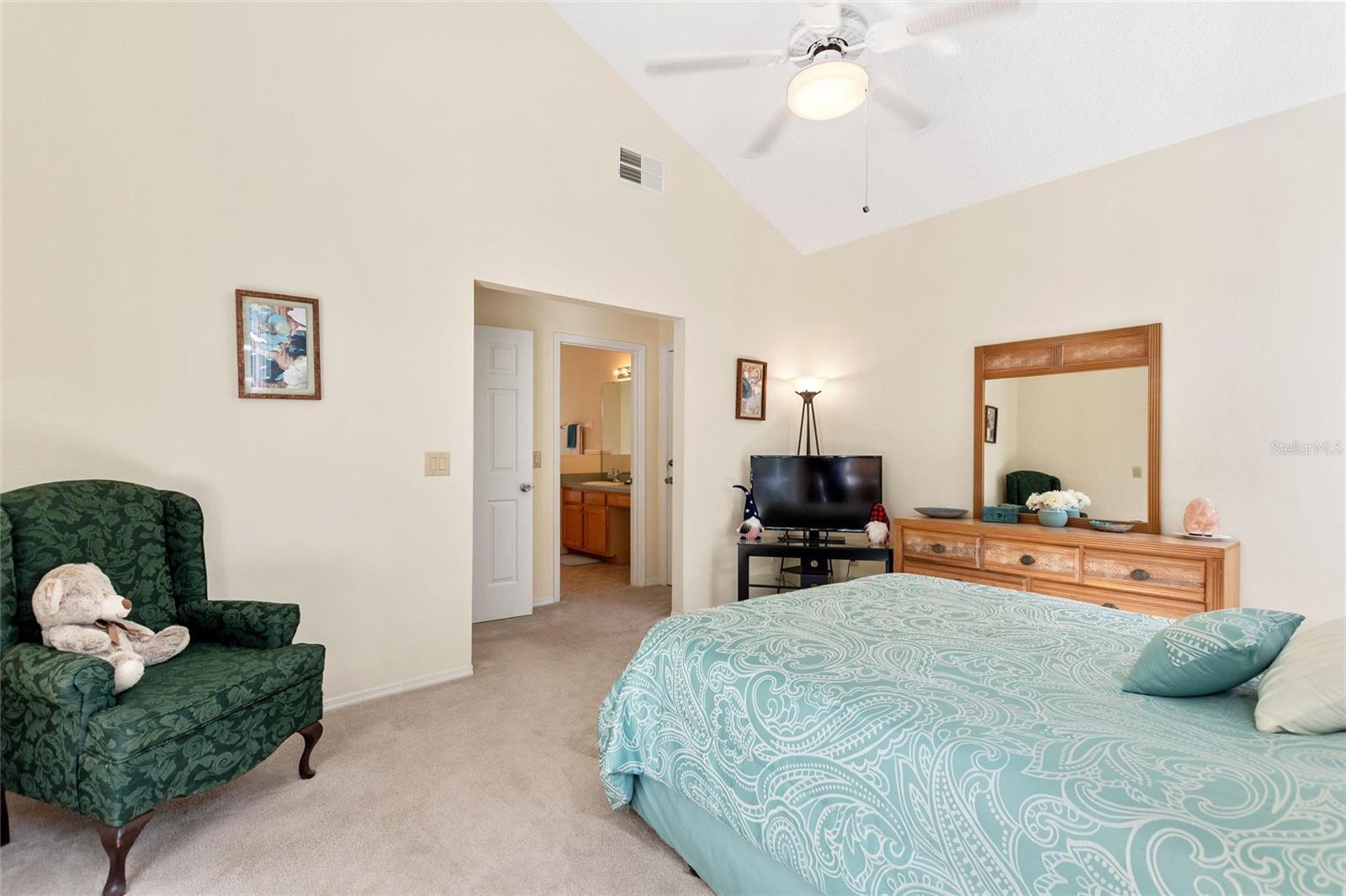 FAIRWAYS LAKE ESTATES - Residential