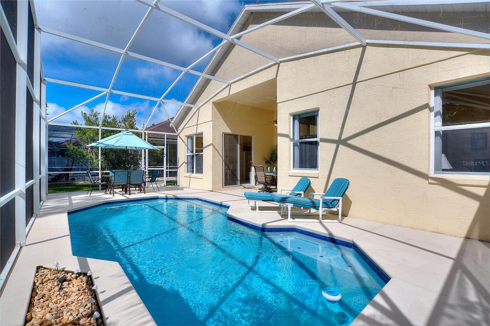 FAIRWAYS LAKE ESTATES - Residential