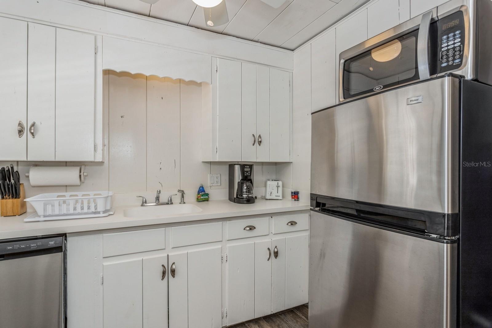 SARASOTA BEACH - Residential Income