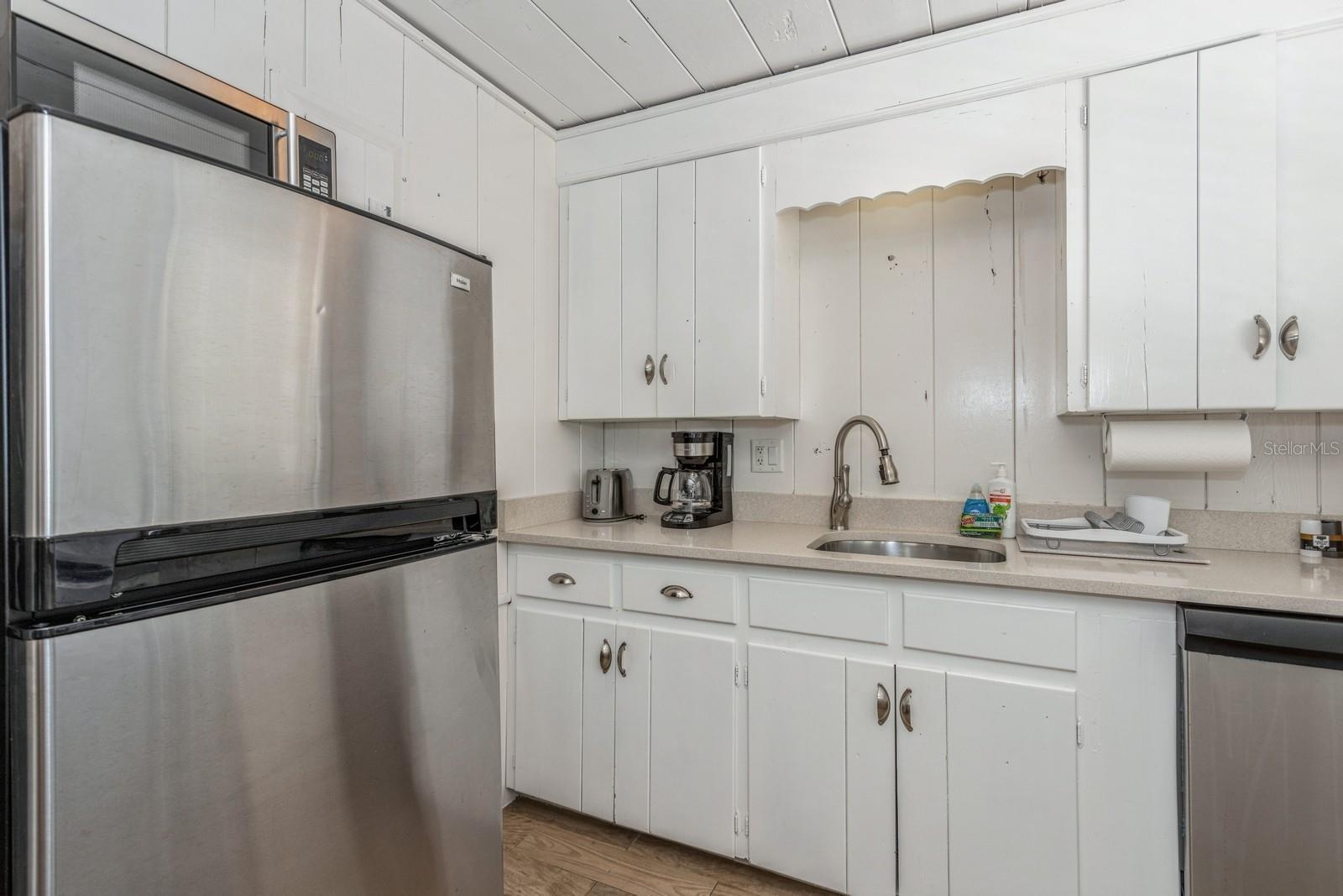 SARASOTA BEACH - Residential Income