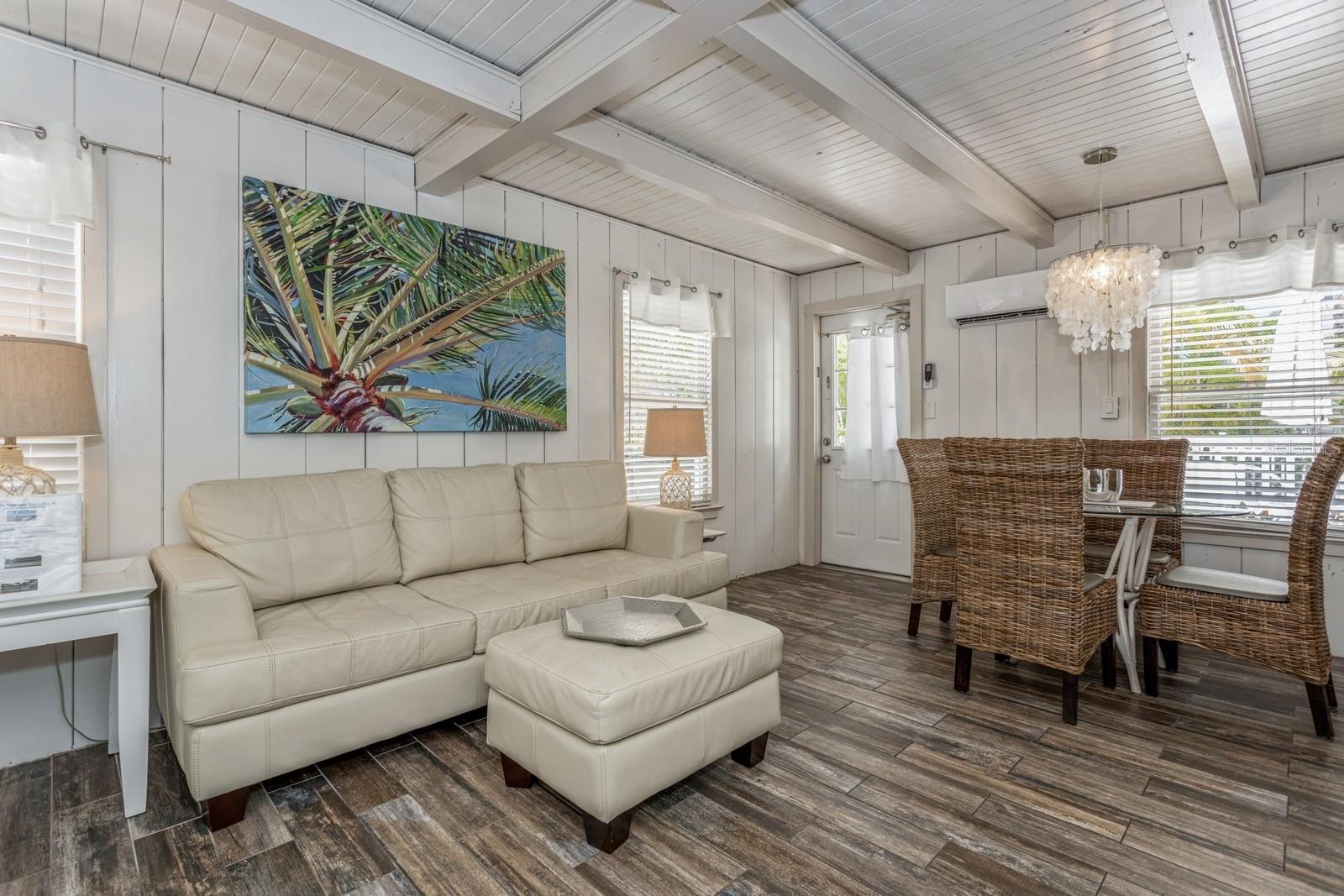 SARASOTA BEACH - Residential Income