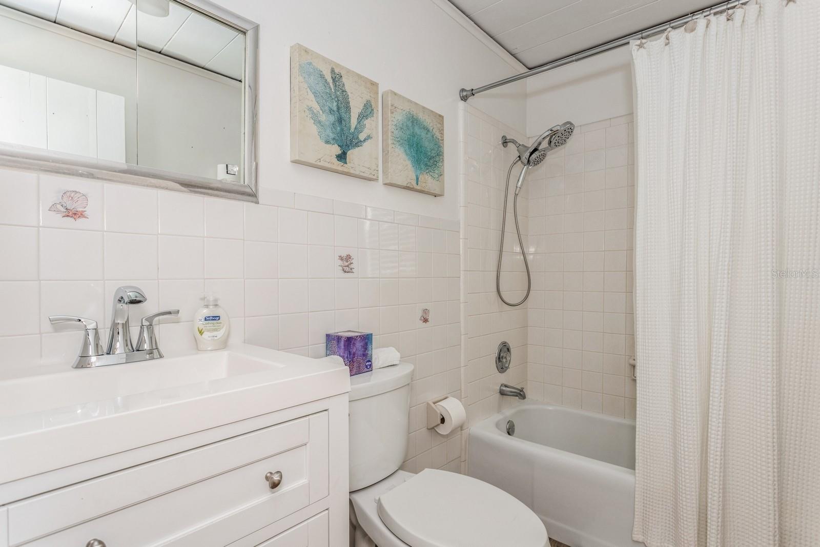 SARASOTA BEACH - Residential Income