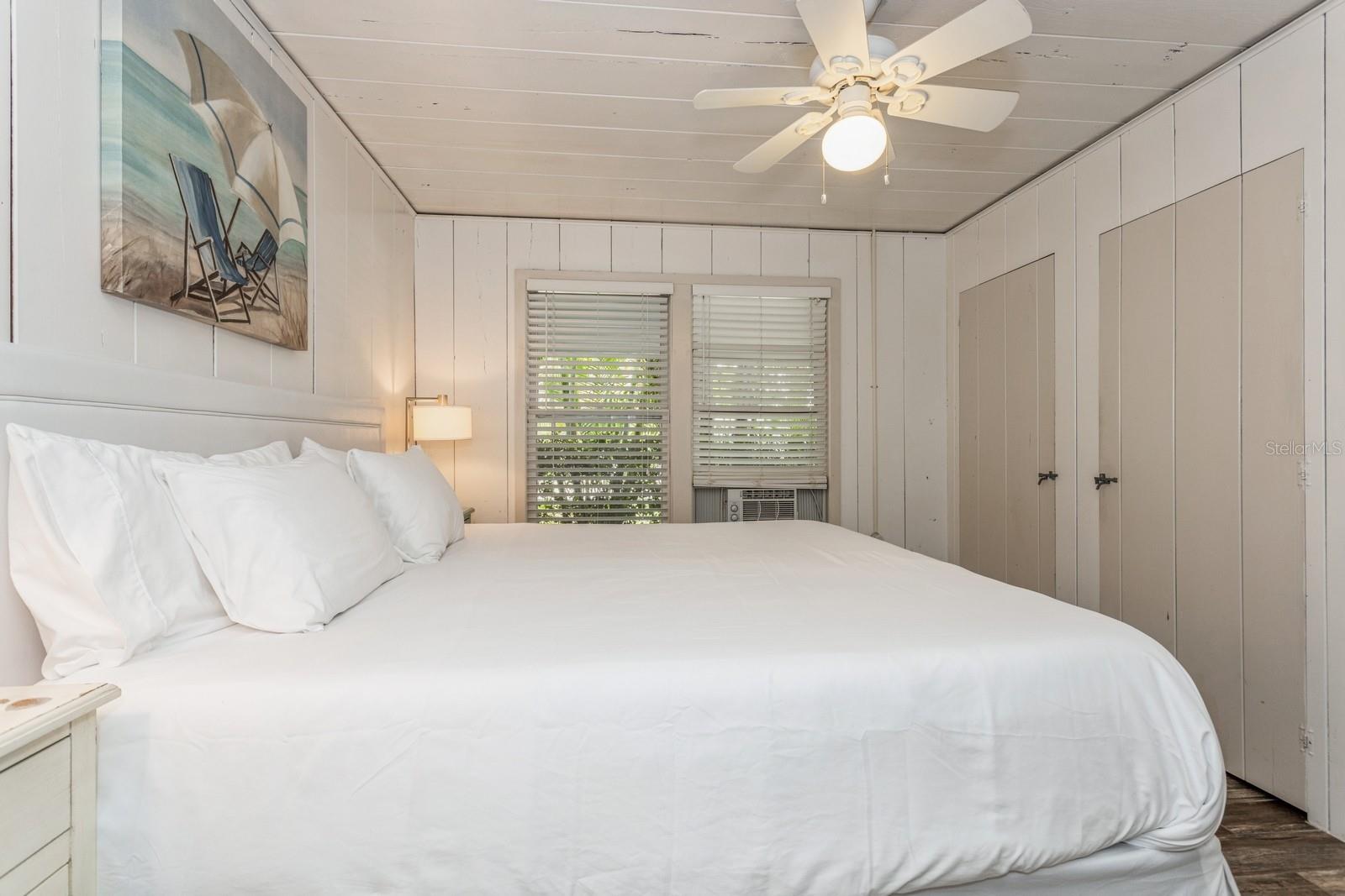 SARASOTA BEACH - Residential Income