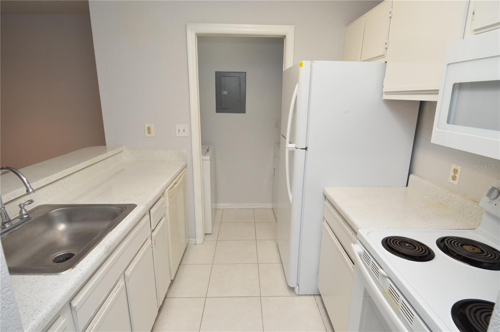 ITOPIA PRIVATE RESIDENCES CONDO - Residential Lease