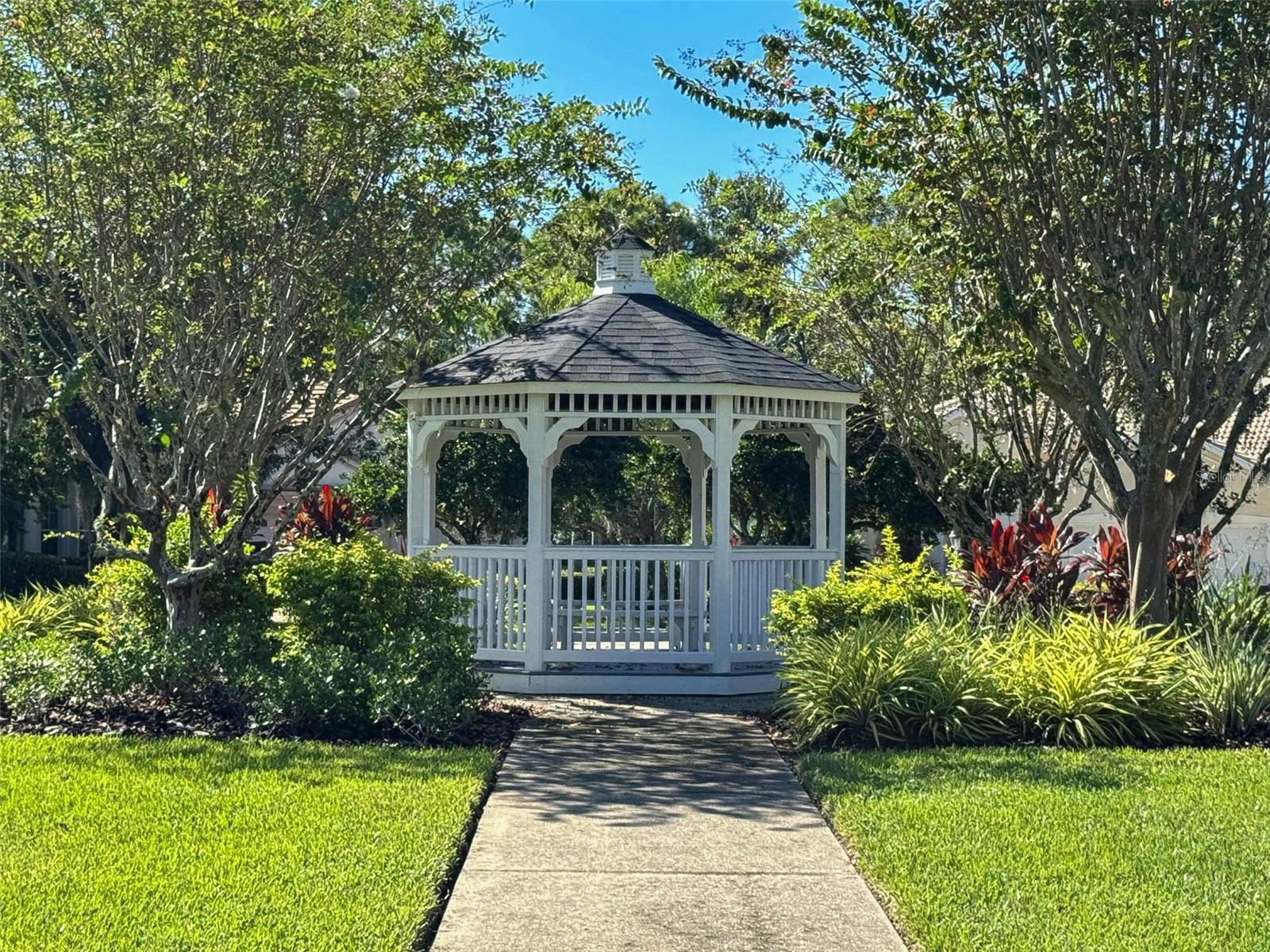 EDGEWATER VILLAGE SP B UN 1 - Residential