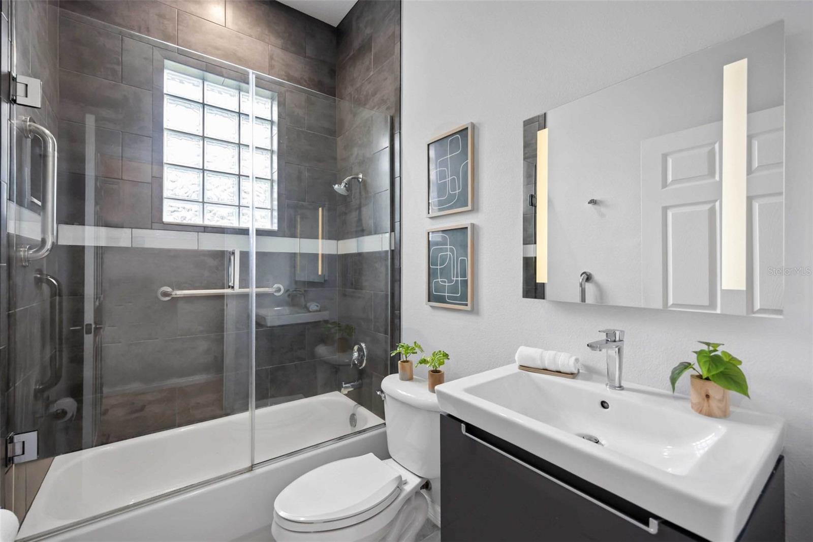 EDGEWATER VILLAGE SP B UN 1 - Residential