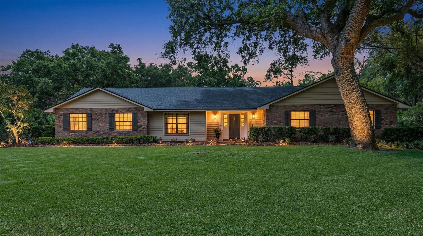 COUNTRY LAKES - Residential