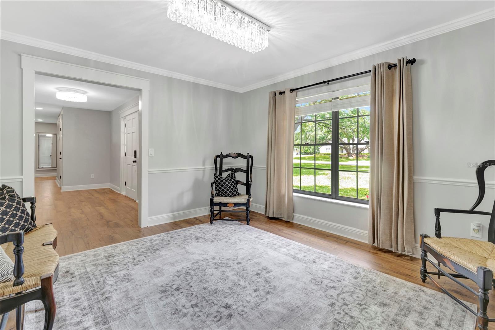 COUNTRY LAKES - Residential