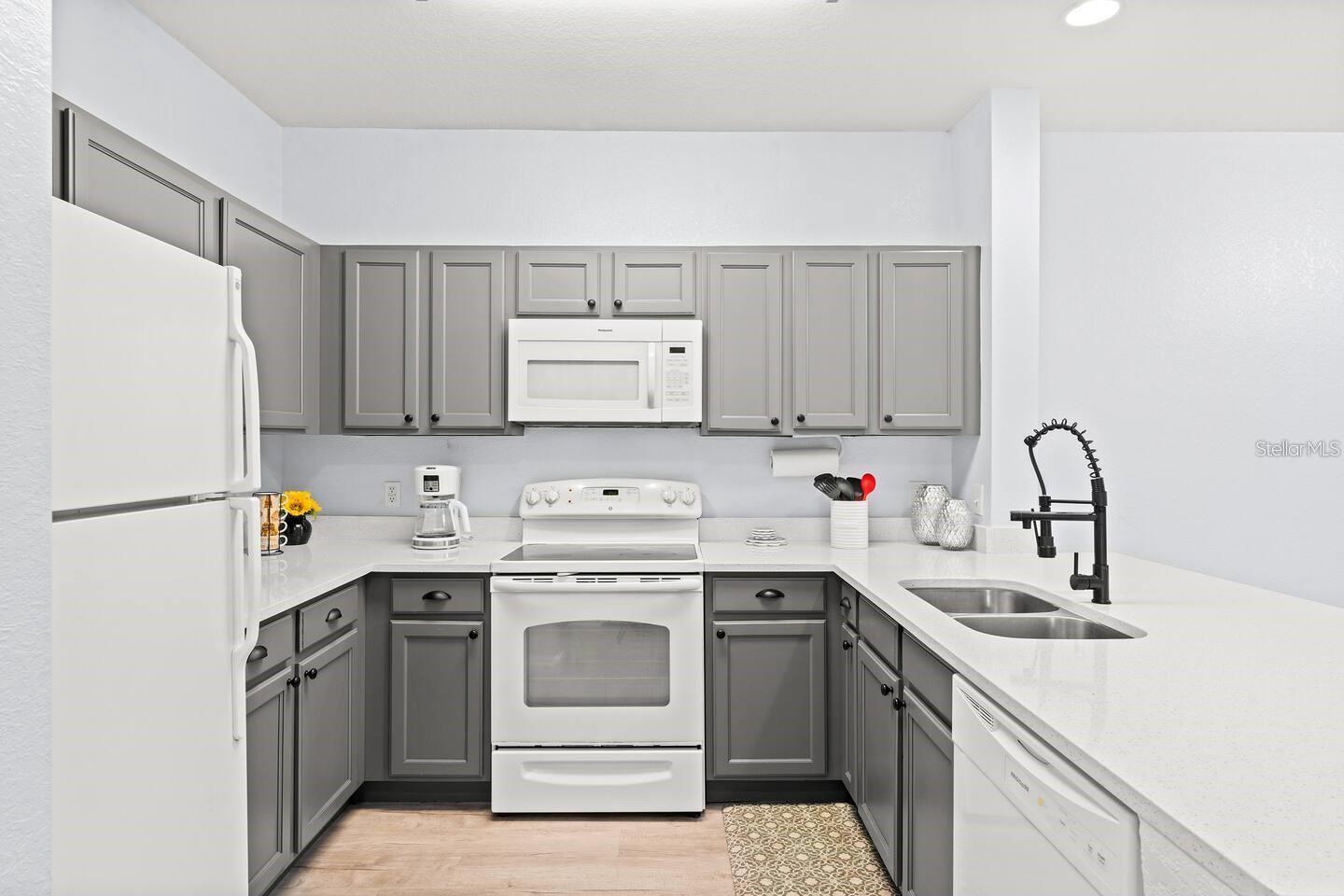 VILLAS AT SECRET LAKE CONDO - Residential