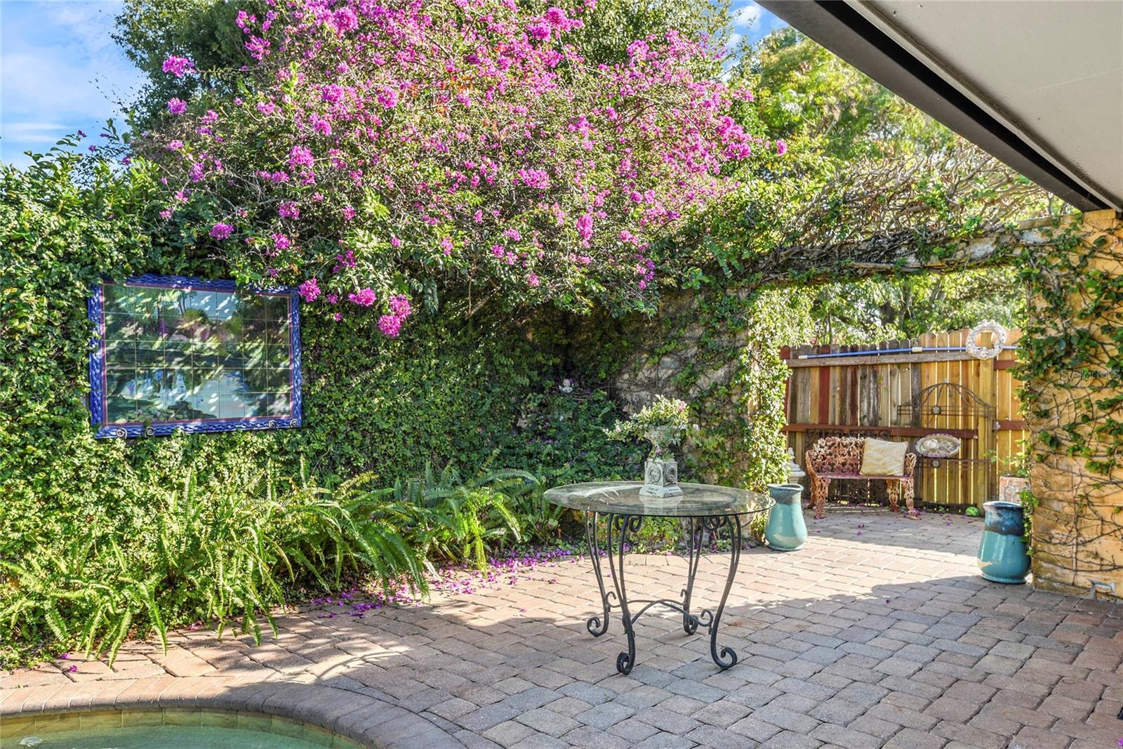 CASA ALOMA - Residential