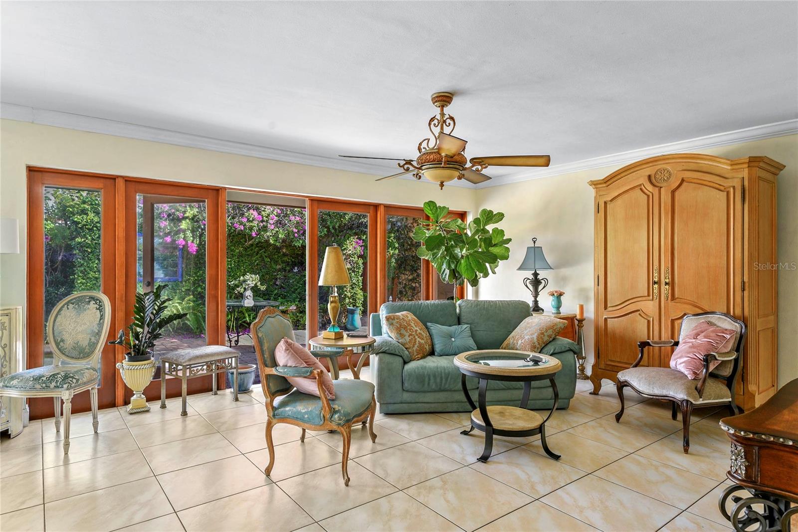 CASA ALOMA - Residential