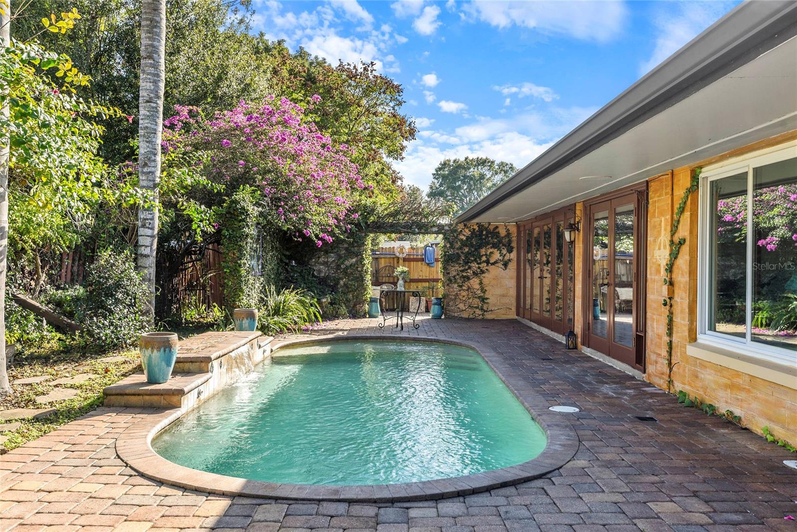 CASA ALOMA - Residential