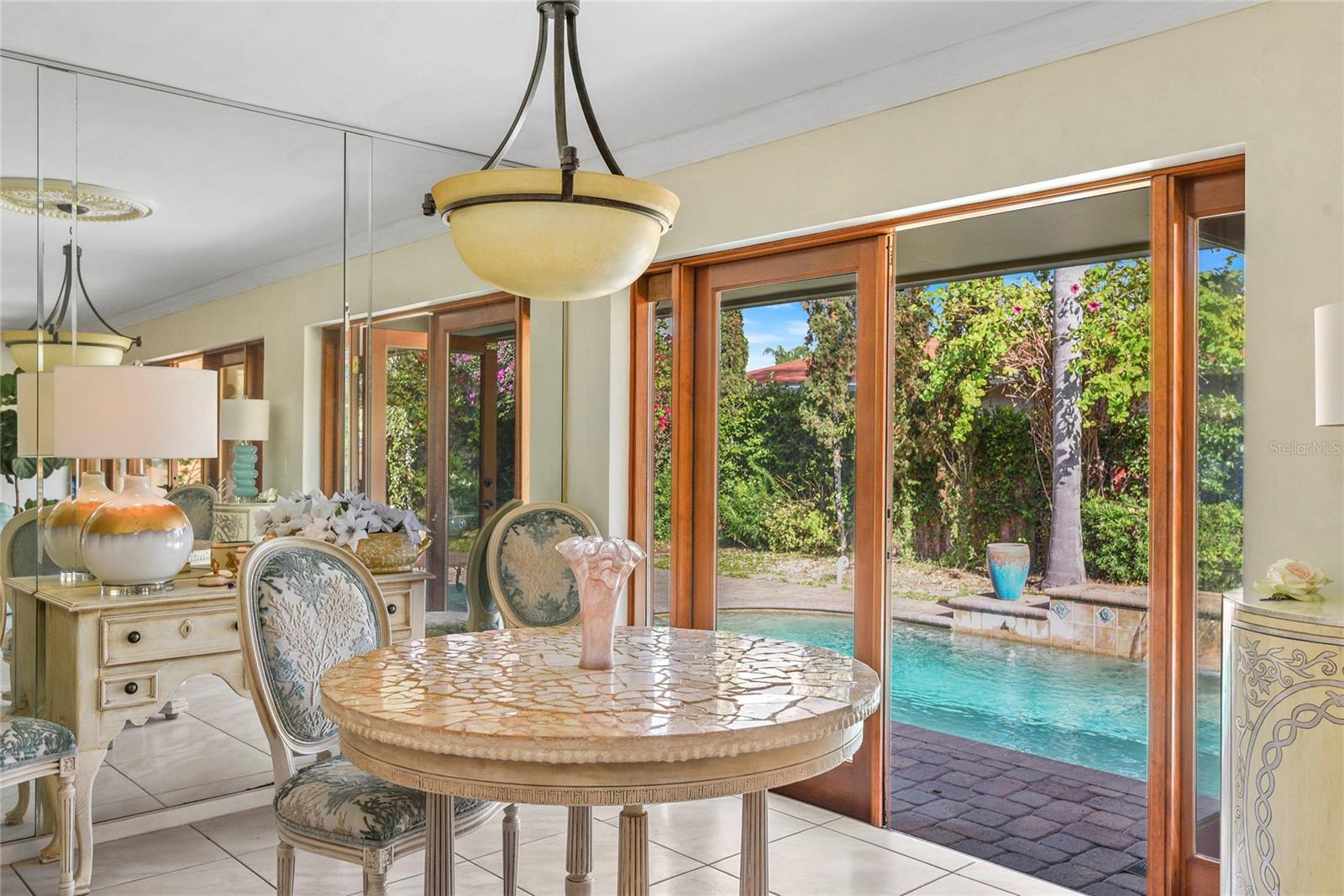 CASA ALOMA - Residential