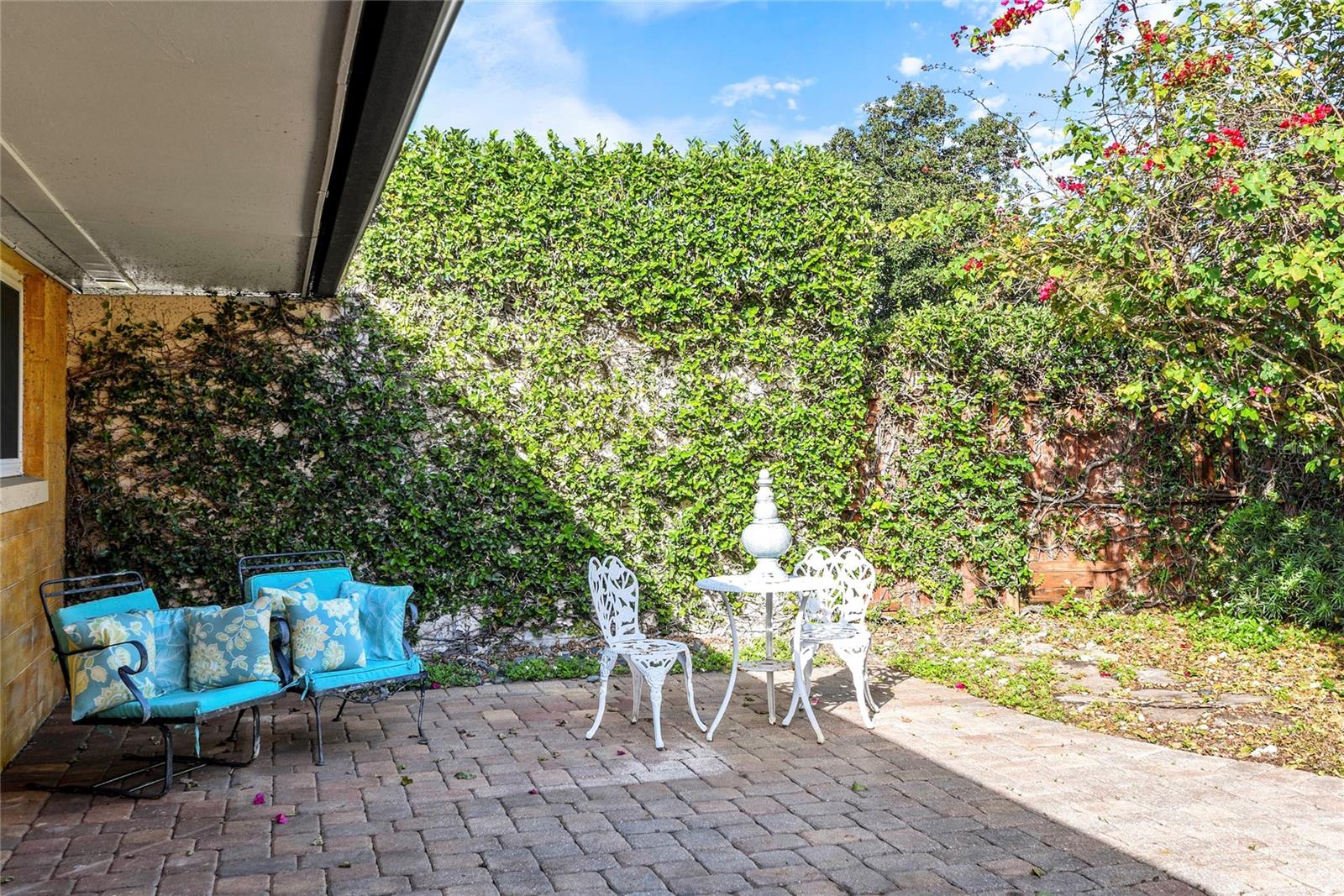 CASA ALOMA - Residential