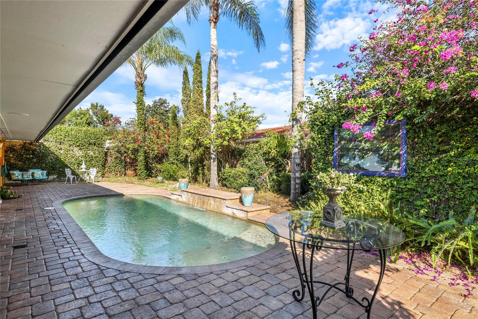 CASA ALOMA - Residential