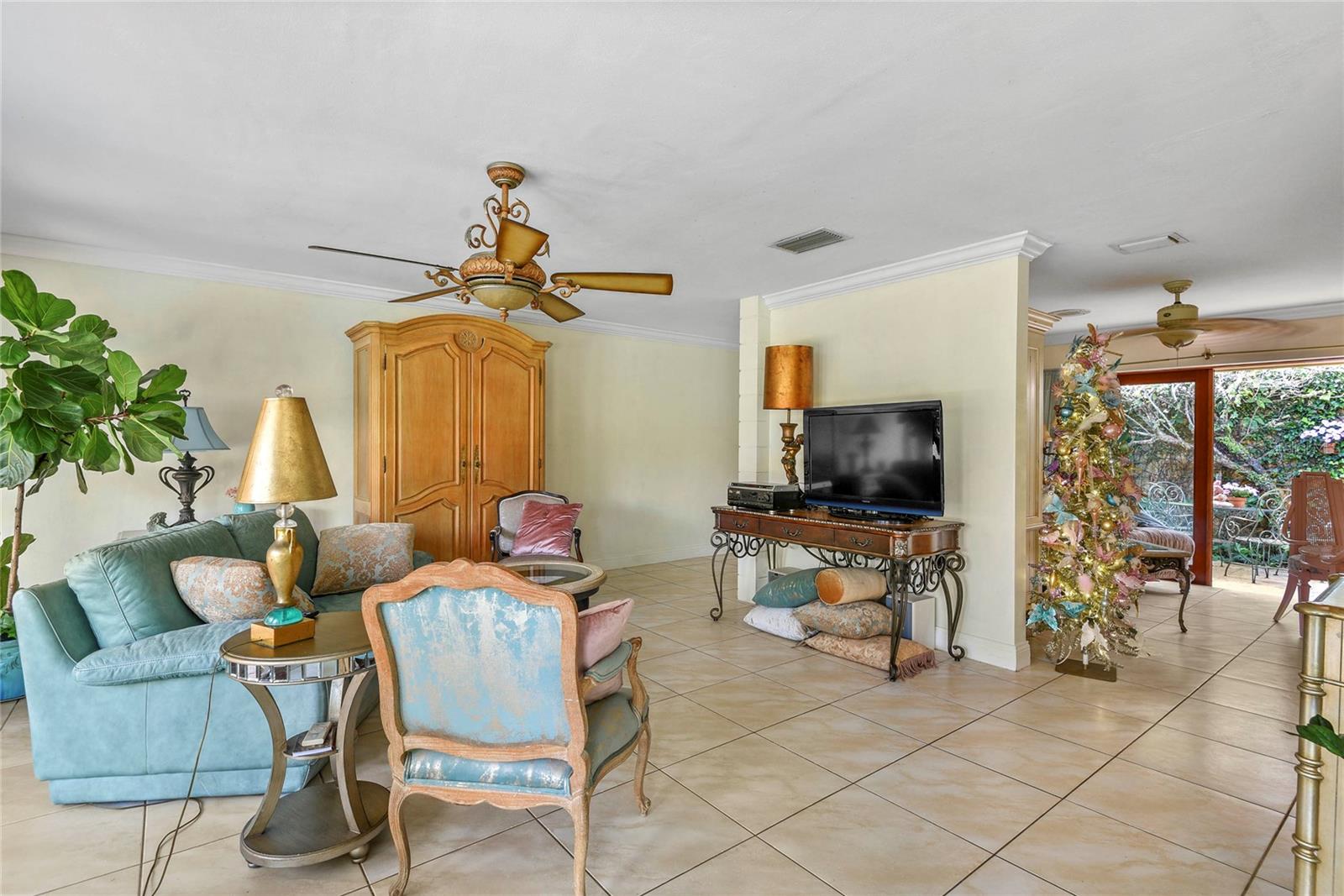 CASA ALOMA - Residential