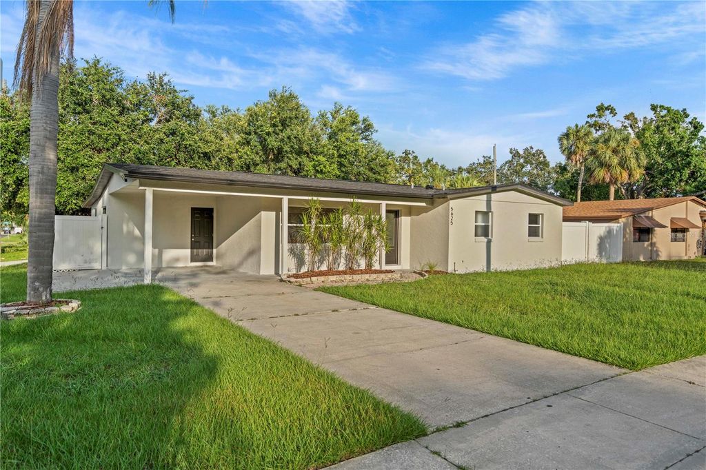 Photo of 5625 Gateway Drive, Tampa, FL 33615 (MLS # TB8391969)