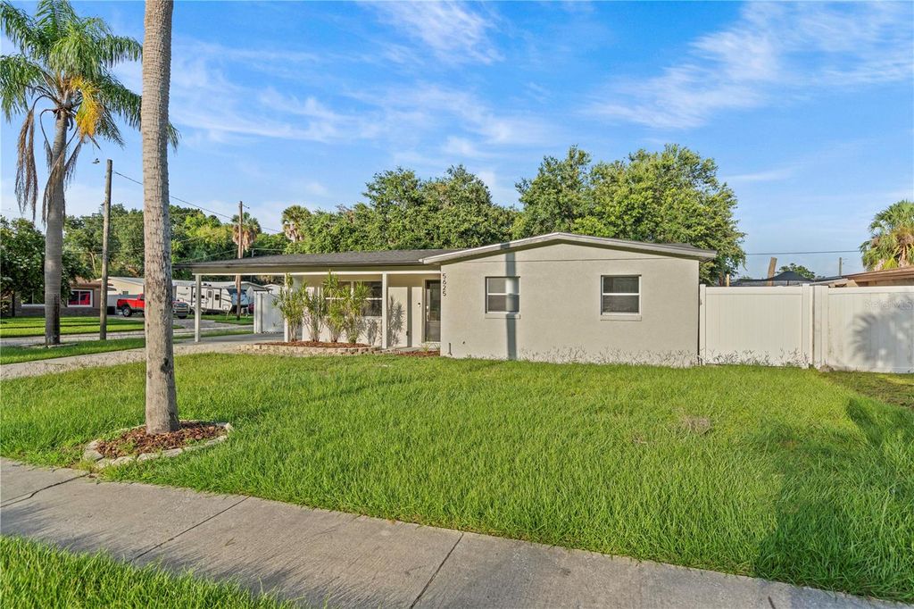 Photo of 5625 Gateway Drive, Tampa, FL 33615 (MLS # TB8391969)