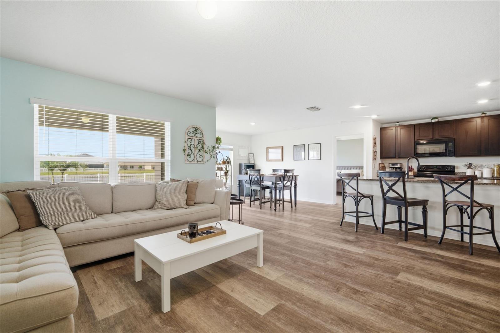 1103 COASTAL HAMMOCK AVENUE