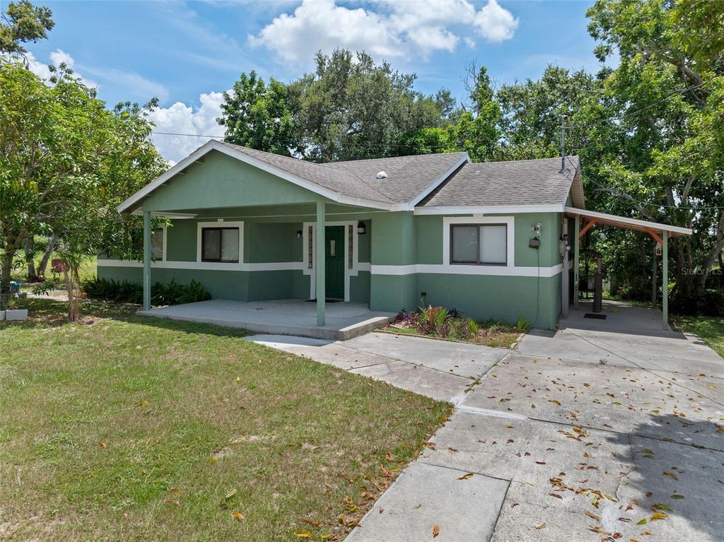 Photo of 304 Shepard Ave, Dundee, FL 33838 (MLS # P4935639)