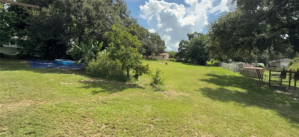 Photo of 304 Shepard Ave, Dundee, FL 33838 (MLS # P4935639)