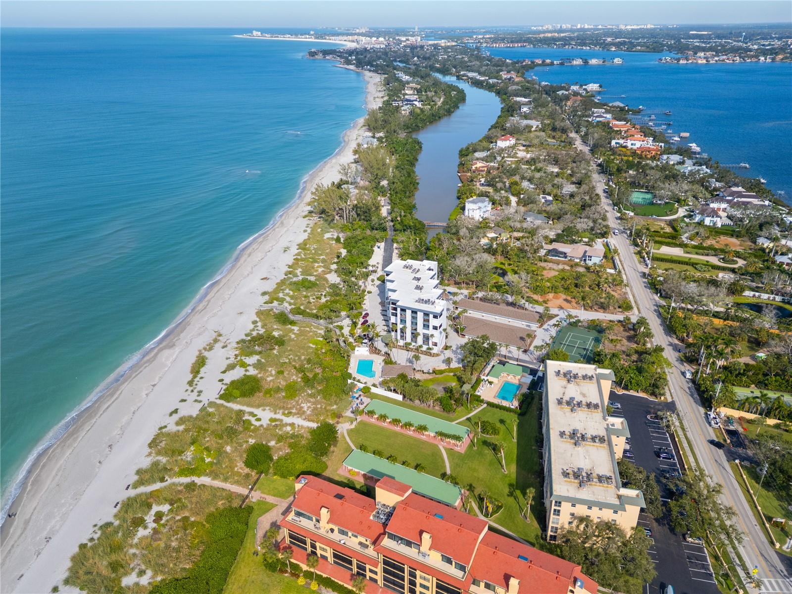 BAY TREE CLUB - Residential