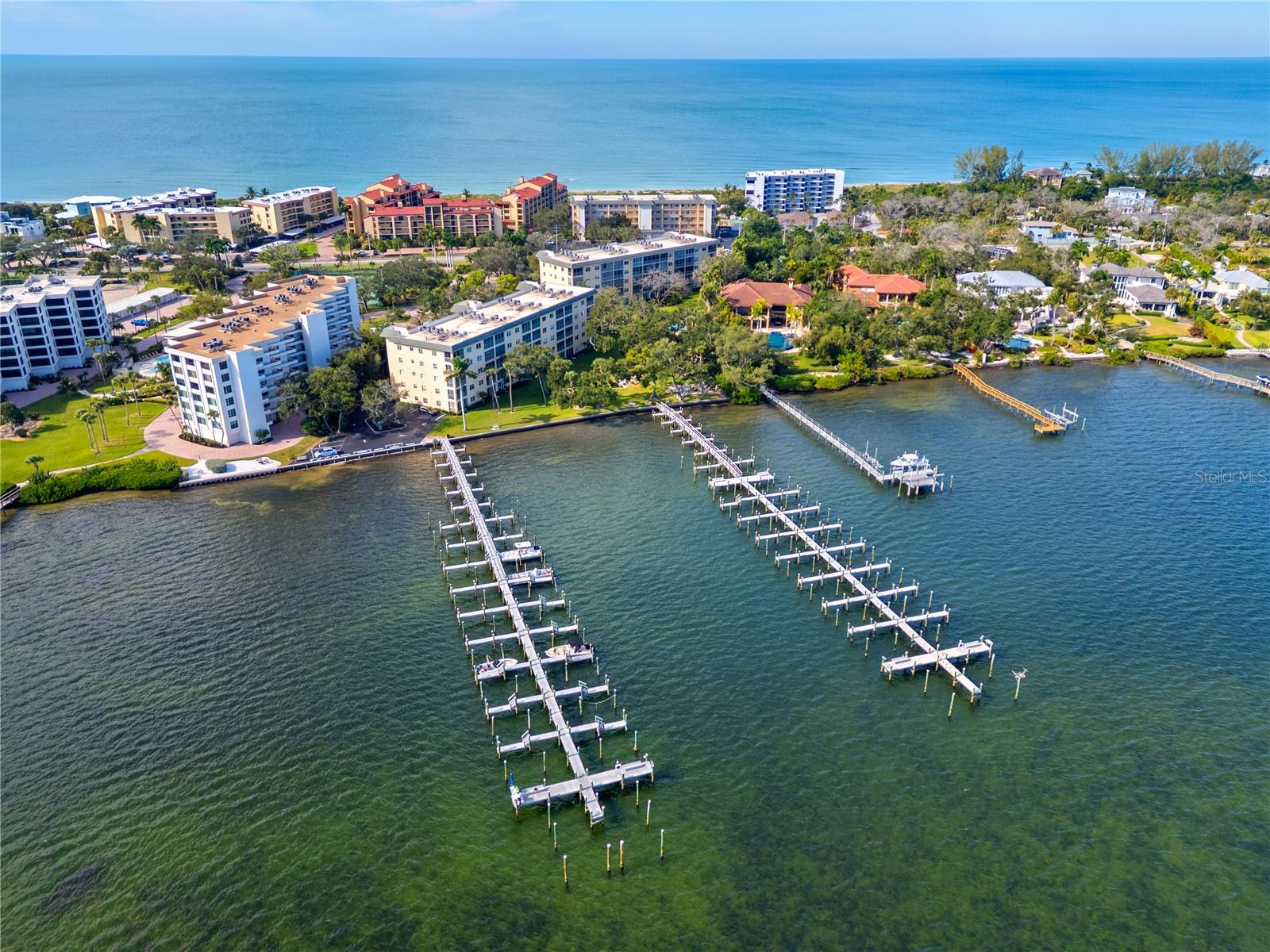 BAY TREE CLUB - Residential