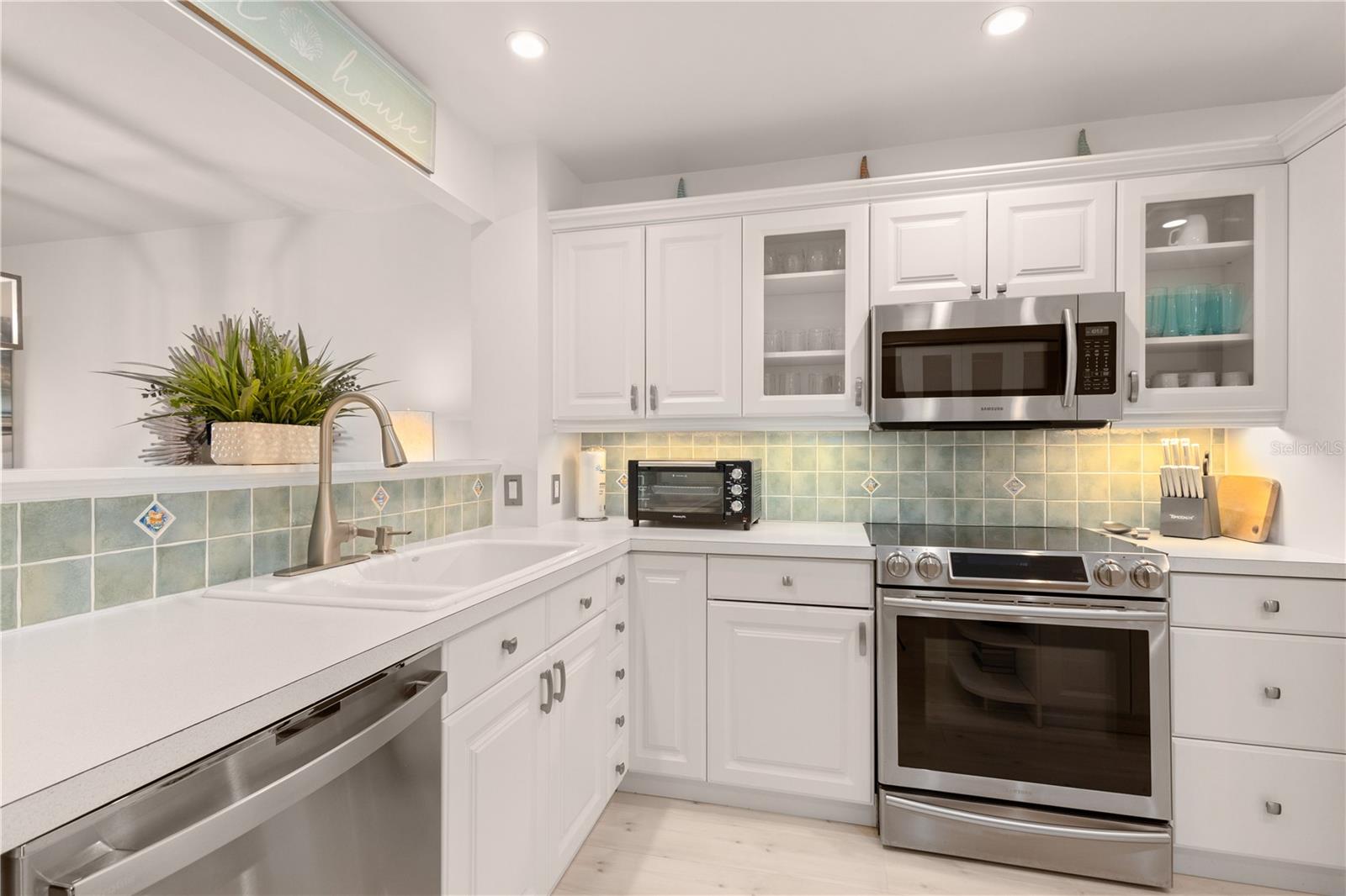 BAY TREE CLUB - Residential