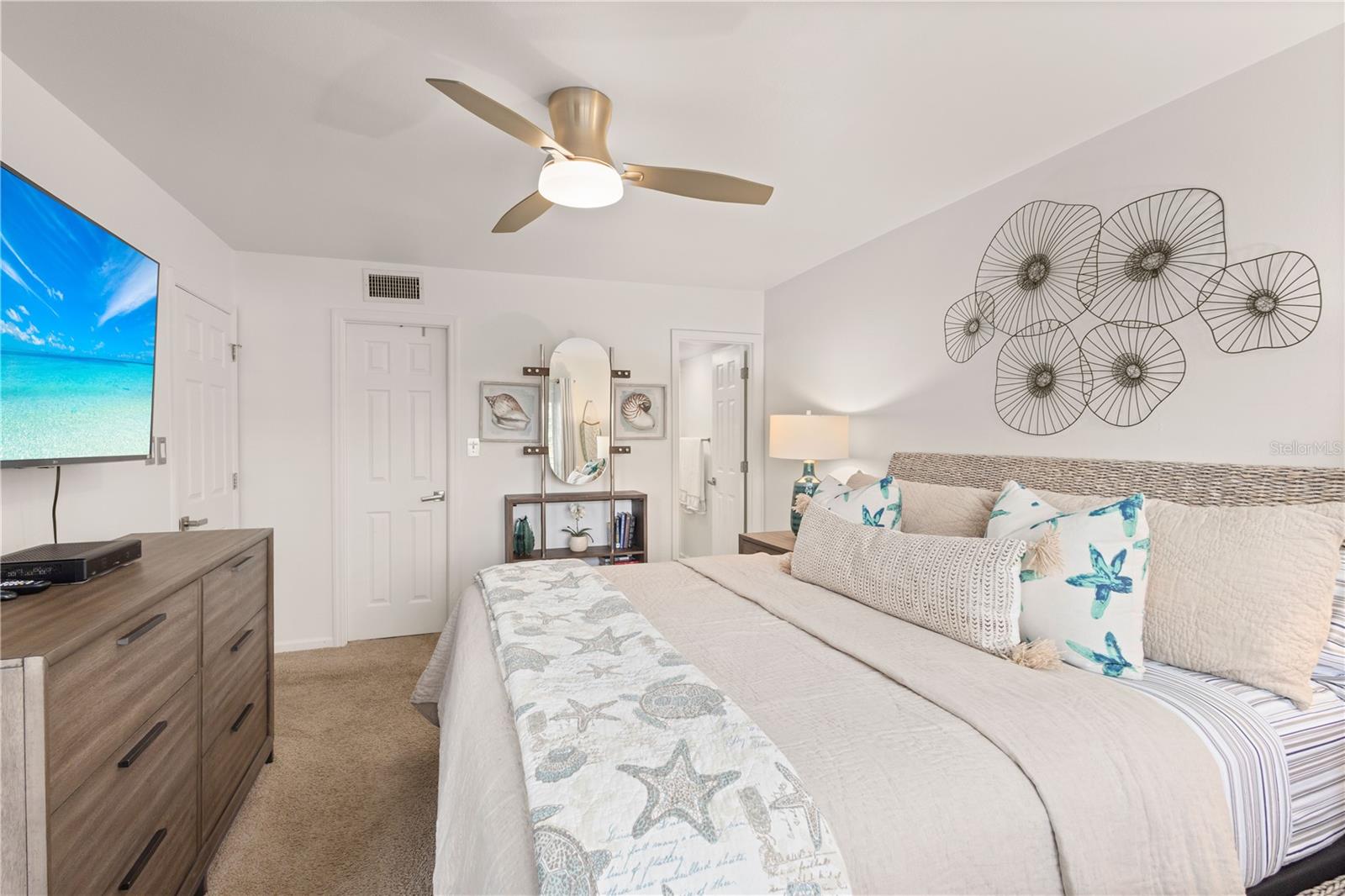 BAY TREE CLUB - Residential