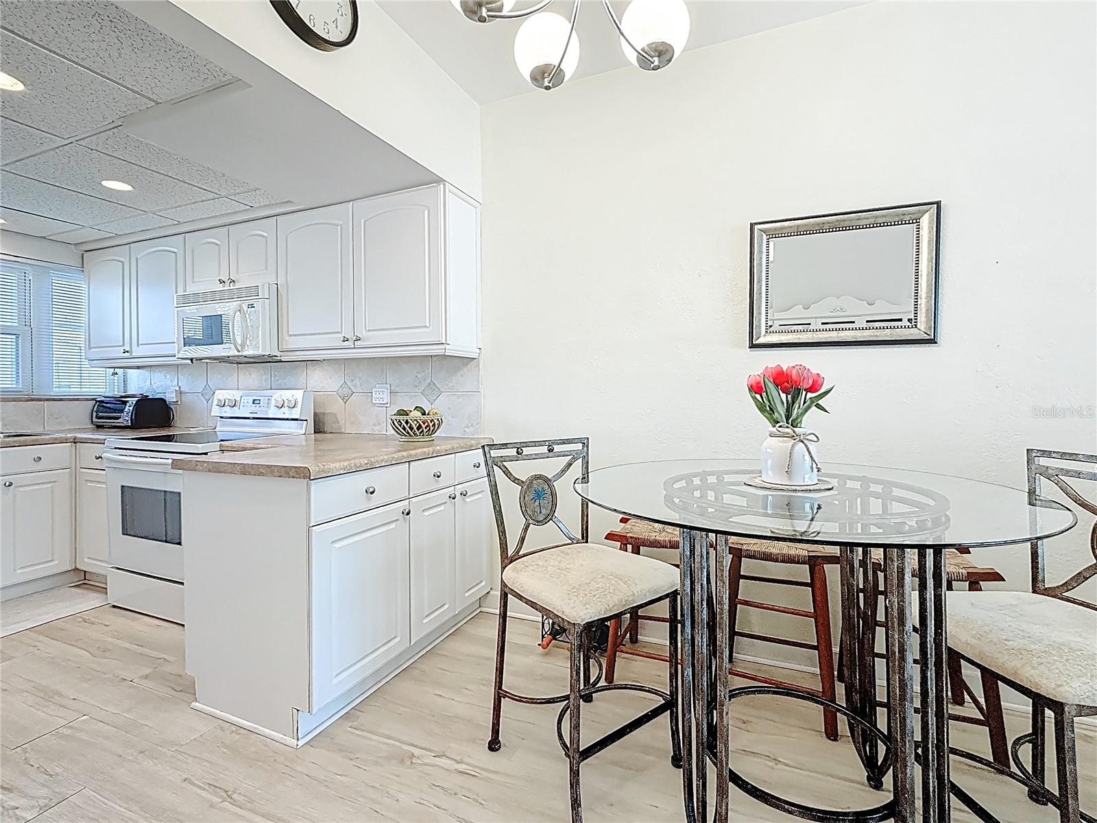 SUNSET PLAZA APTS CONDO - Residential