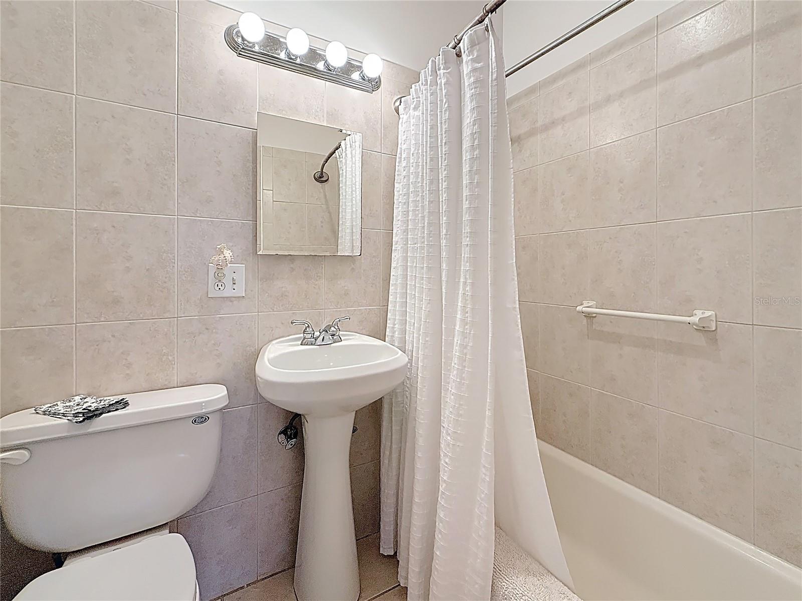 SUNSET PLAZA APTS CONDO - Residential