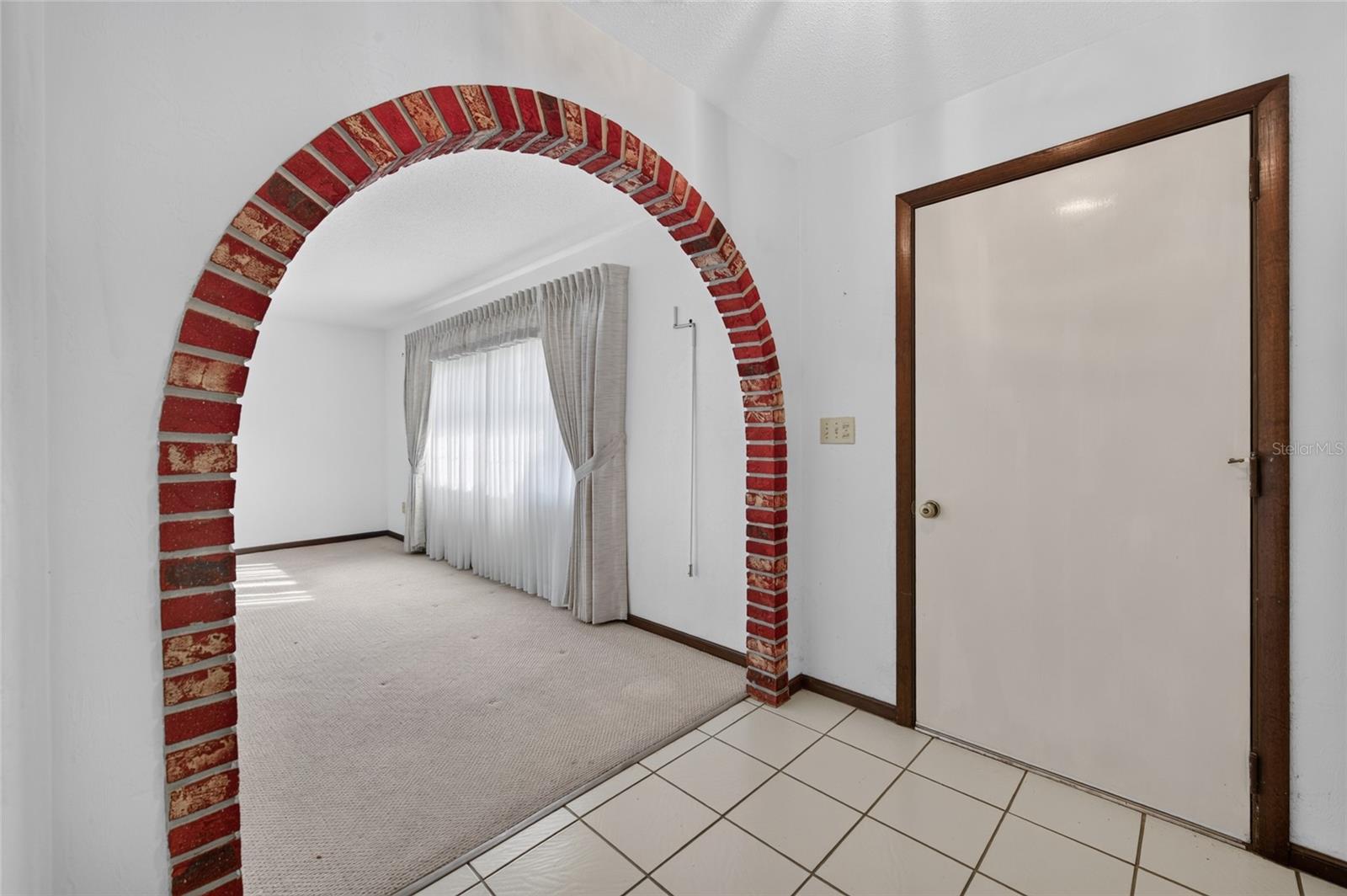1056 KIMBERLY COURT