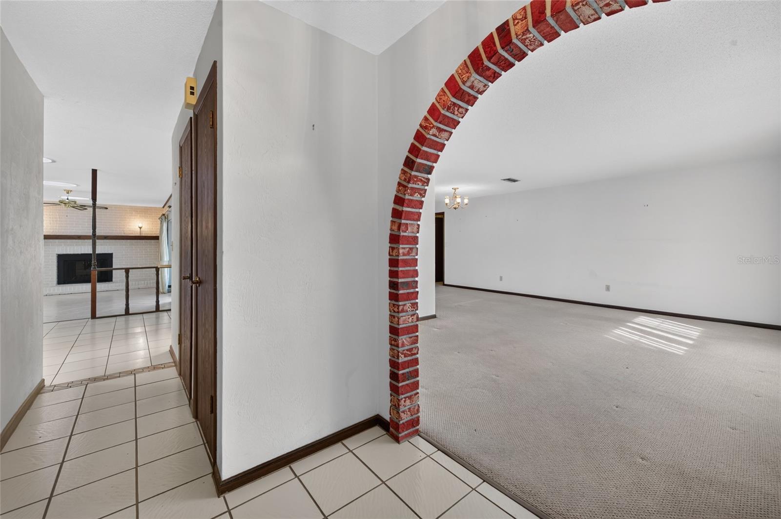 1056 KIMBERLY COURT