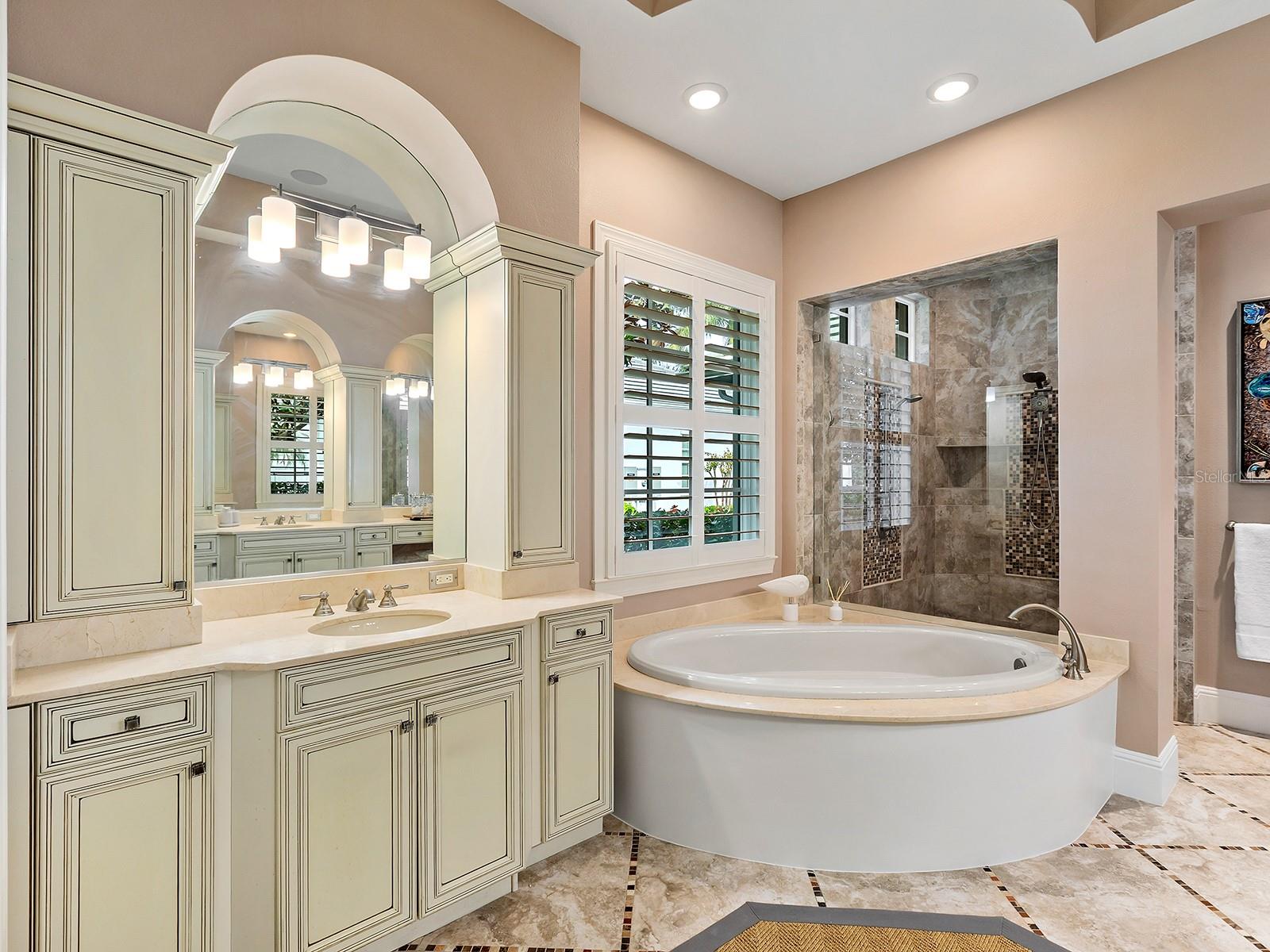 LAKE CLUB PH I - Residential