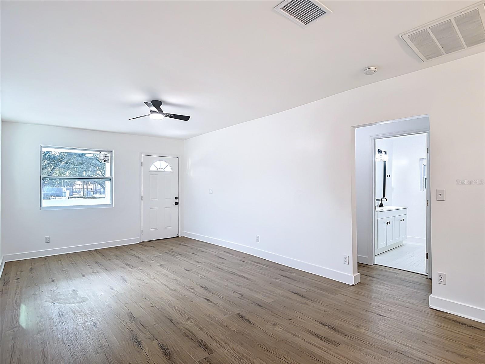 402 E VIRGINIA AVENUE