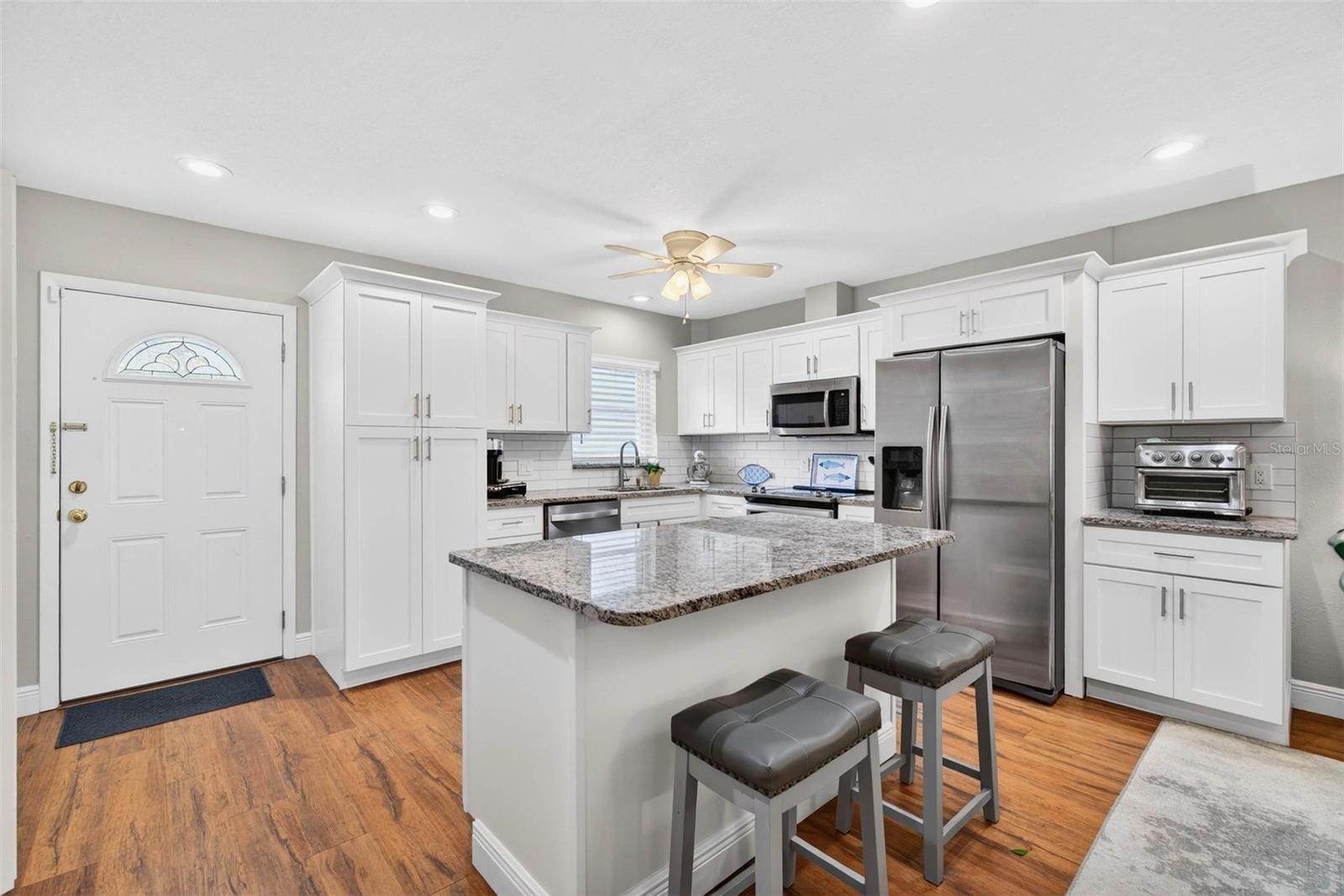 ON TOP OF THE WORLD - Residential