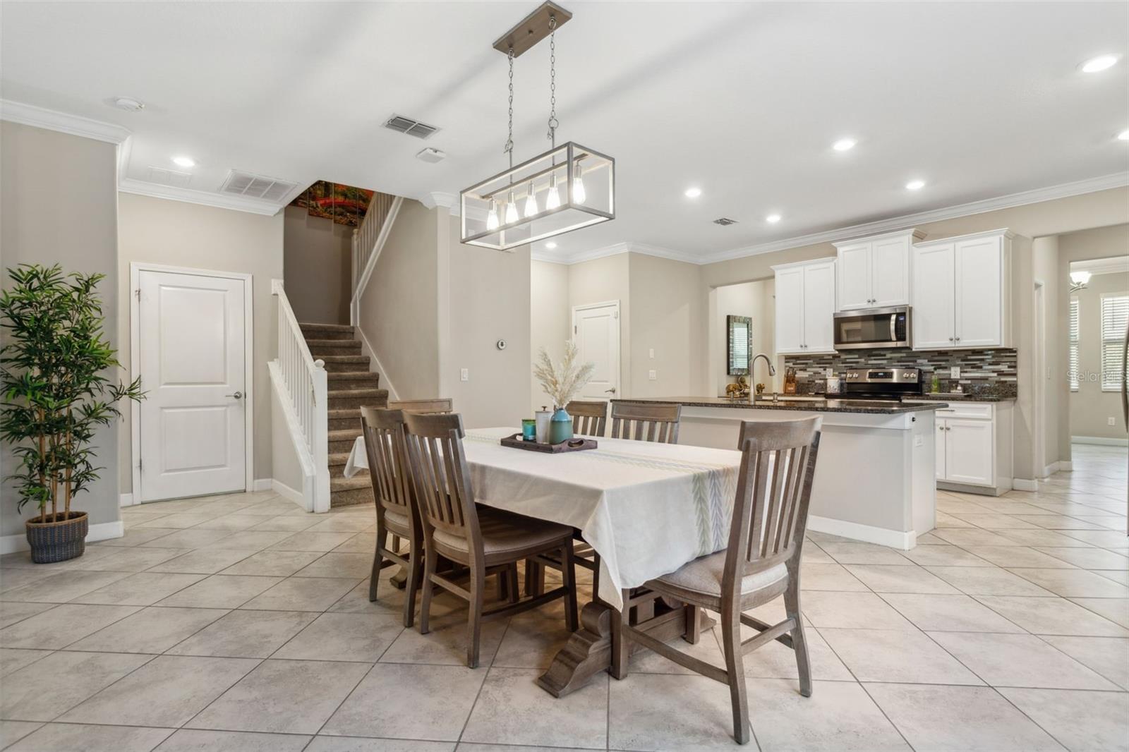 TAMPA PALMS AREA 3 PRCL 38 - Residential Lease