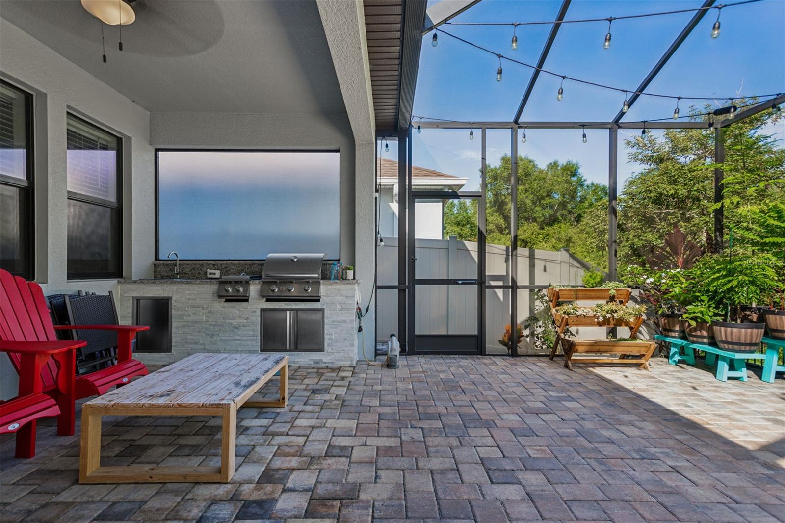 TAMPA PALMS AREA 3 PRCL 38 - Residential Lease