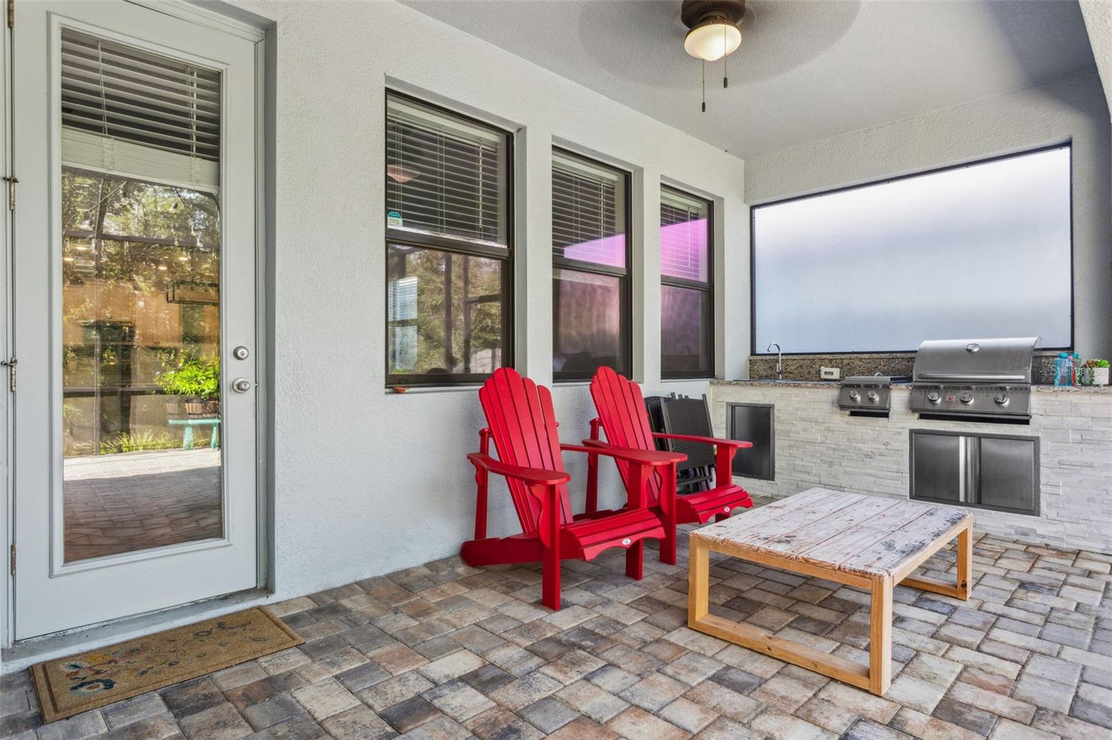 TAMPA PALMS AREA 3 PRCL 38 - Residential Lease