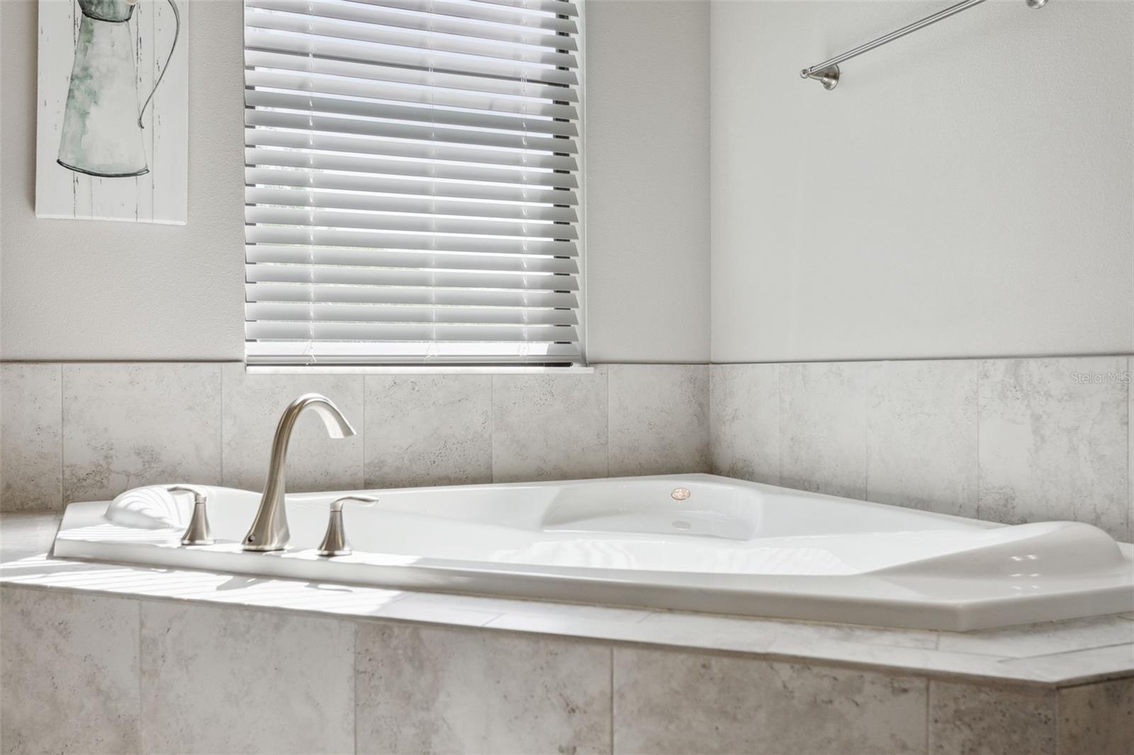 TAMPA PALMS AREA 3 PRCL 38 - Residential Lease