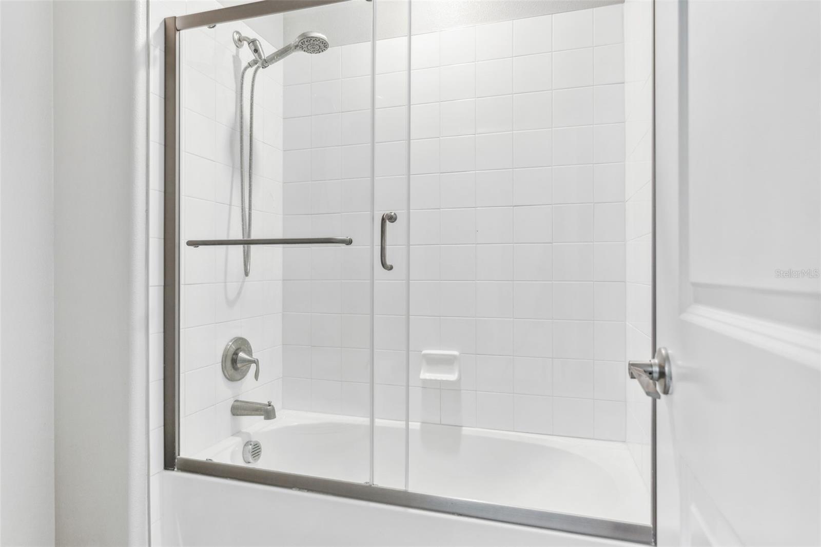 TAMPA PALMS AREA 3 PRCL 38 - Residential Lease