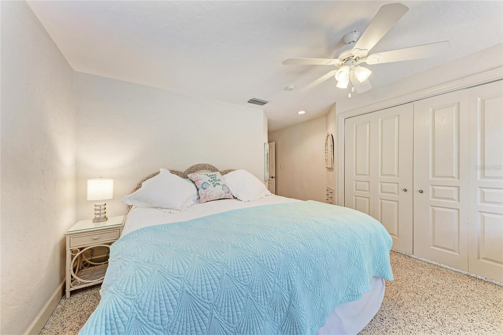 SOUTH GATE - Residential