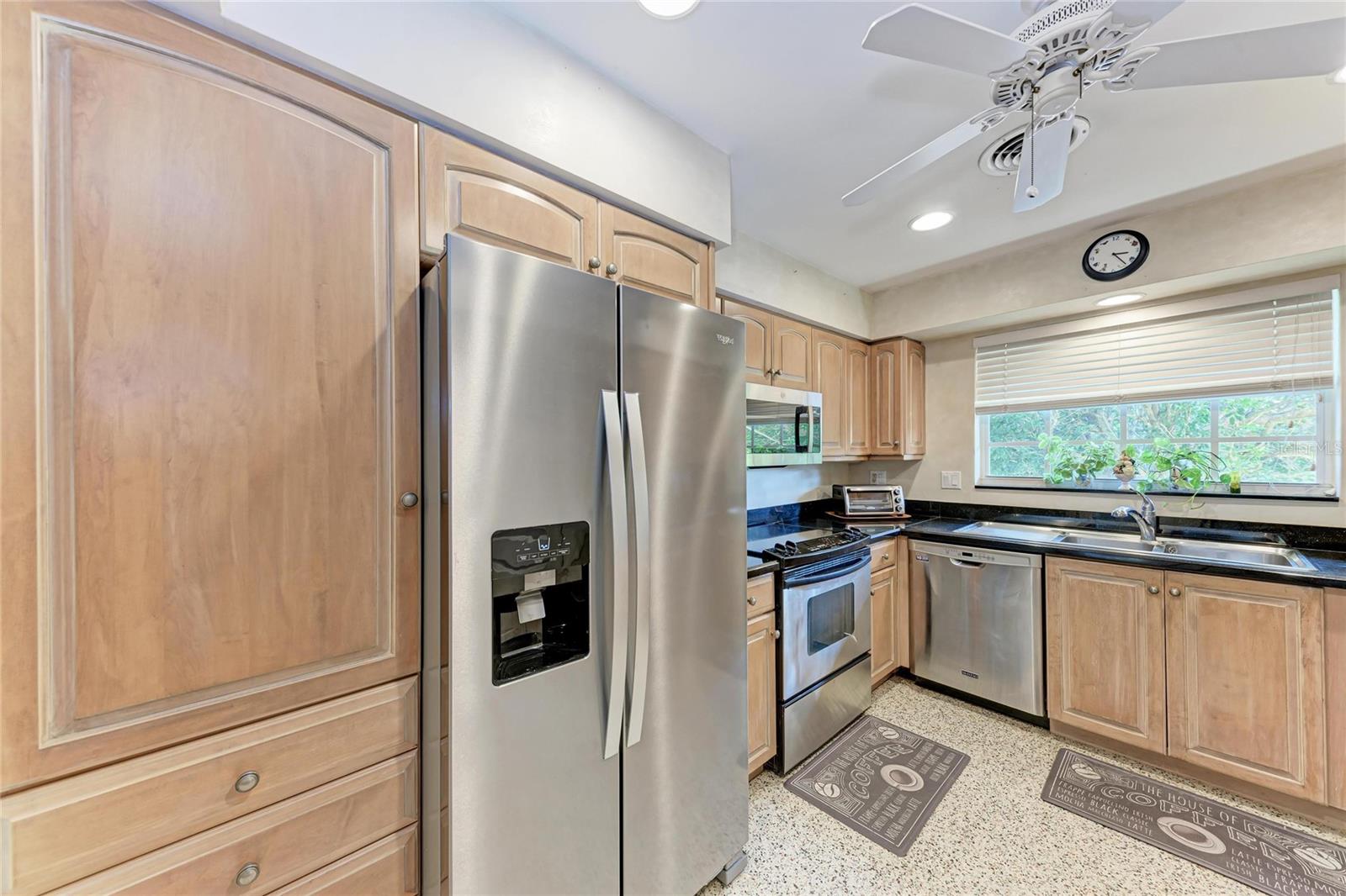 SOUTH GATE - Residential