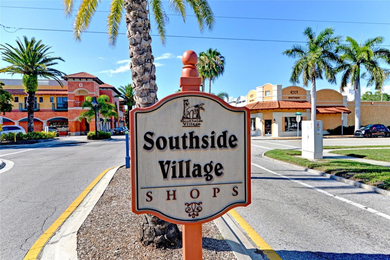 SOUTH GATE - Residential