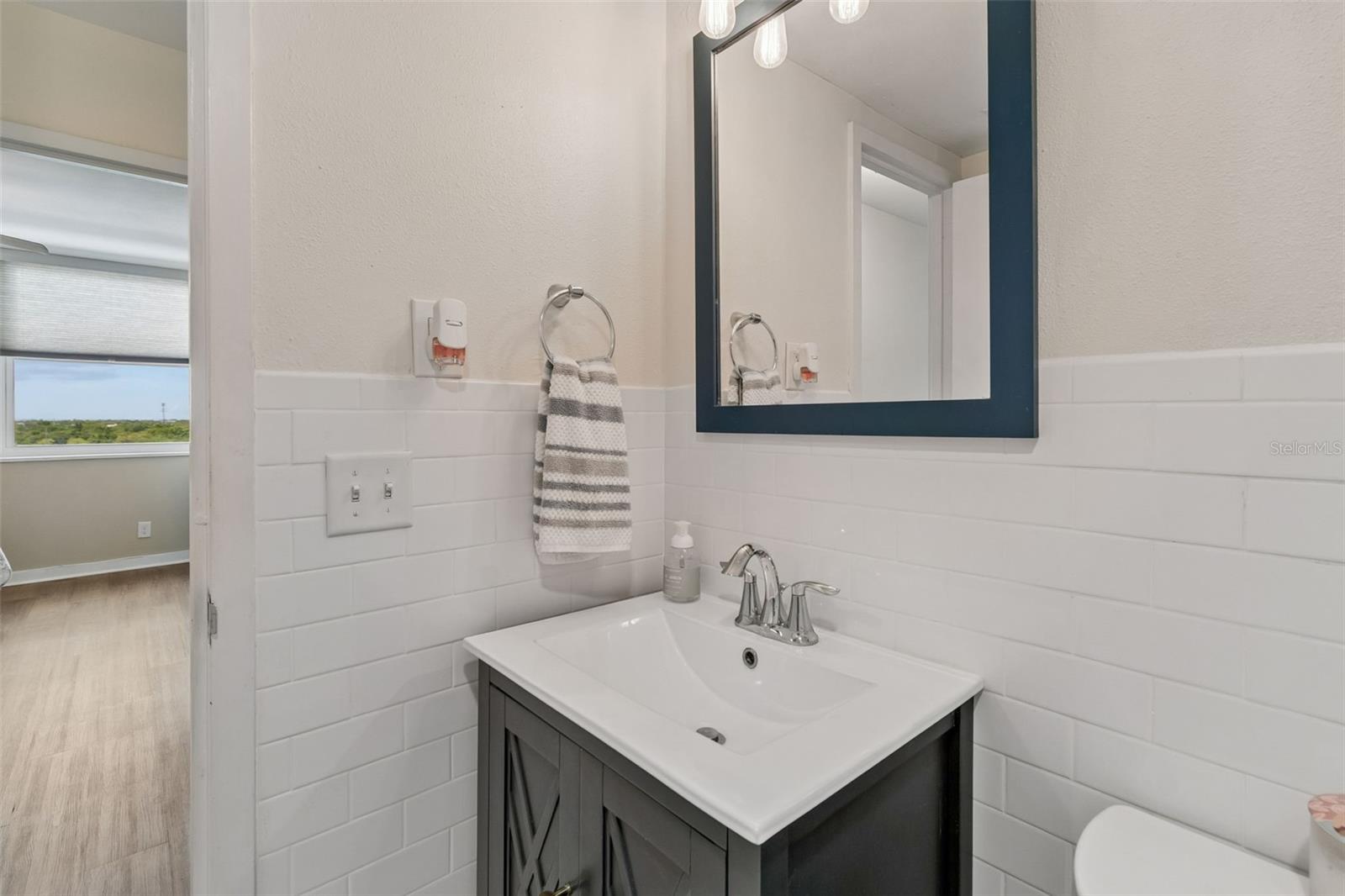 BAYSHORE TOWERS A CONDO - Residential